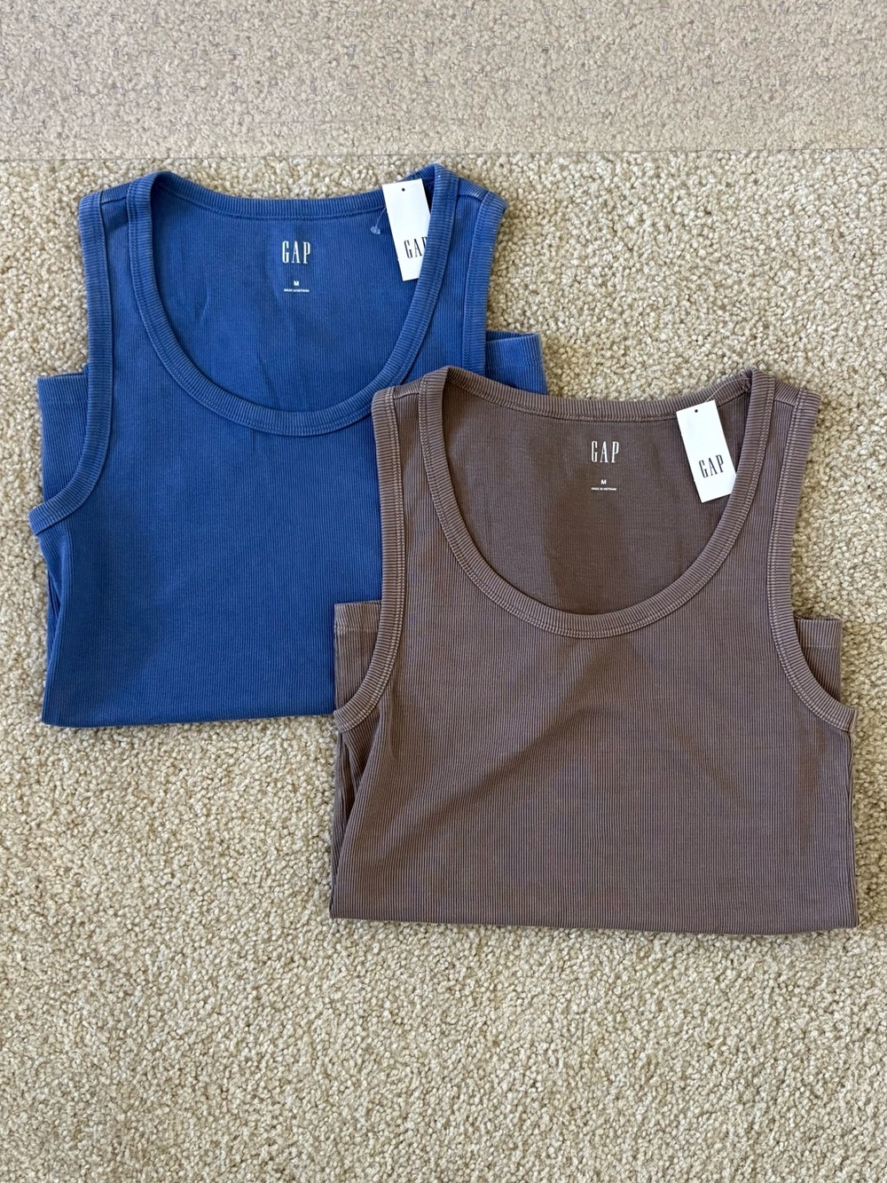 NWT BUNDLE of Gap Women’s Rib Scoop Tank Top
